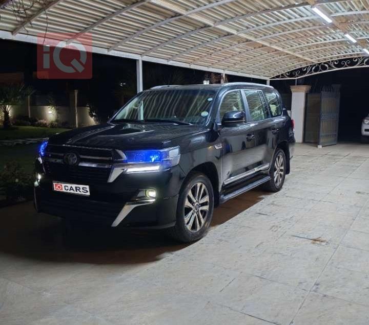 تويوتا لاندكروزر